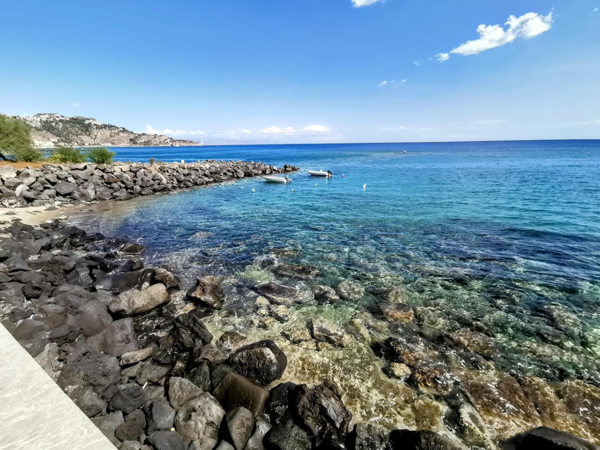 גיארדיני נאקסוס Super Panorama & Astonishing Apartment Seaview מראה חיצוני תמונה