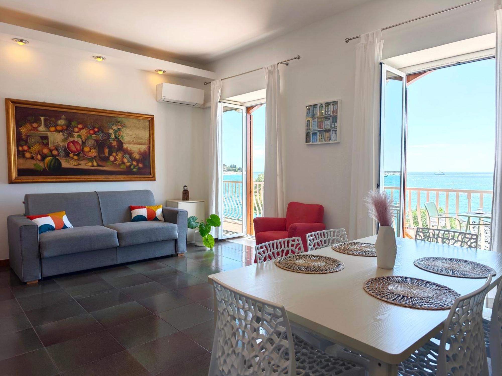 גיארדיני נאקסוס Super Panorama & Astonishing Apartment Seaview מראה חיצוני תמונה