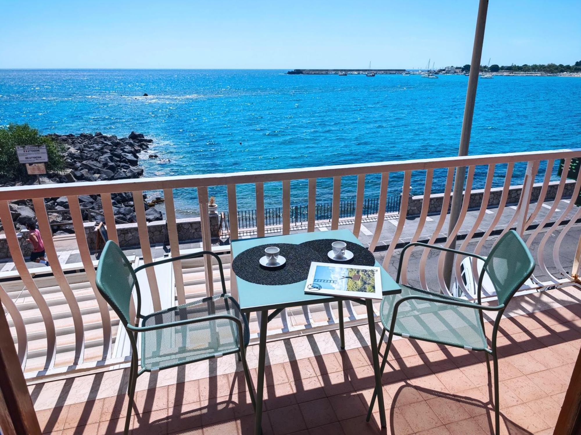 גיארדיני נאקסוס Super Panorama & Astonishing Apartment Seaview מראה חיצוני תמונה